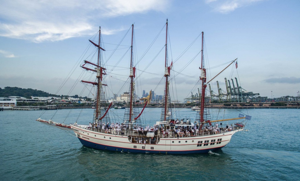 Cny singapore poon peng choy furama hotel chinese year cuisine wo pinkypiggu continues traditional dish Royal Albatross Opens to Public At Resorts World Sentosa | Tall Ship Singapore