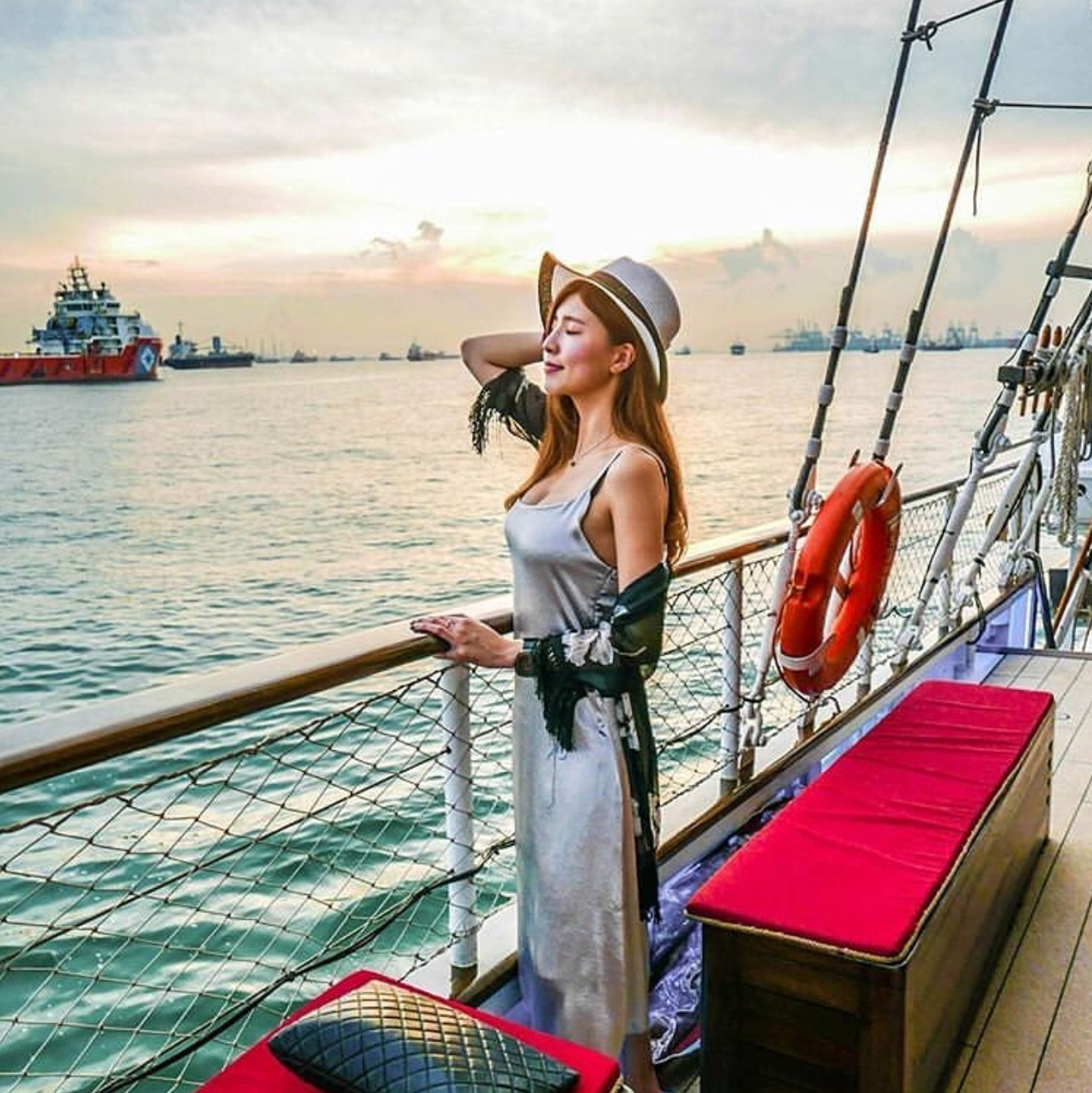 weekend-afternoon-onboard-Royal-Albatross