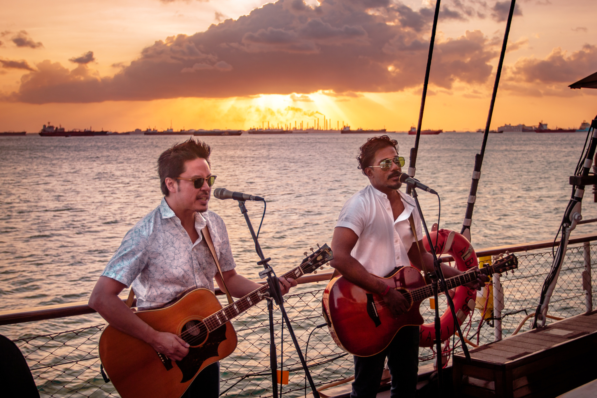 sunset-performance-live-dinner