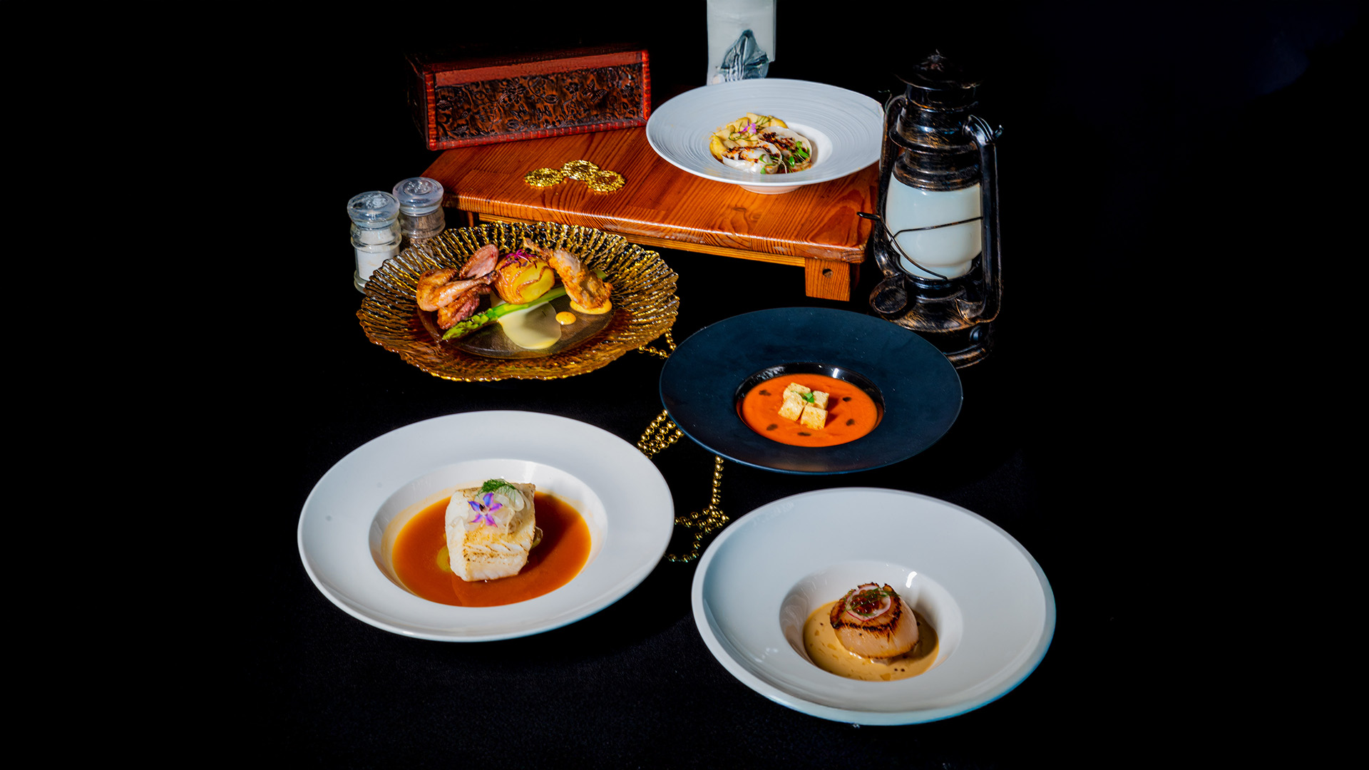Romantic Anniversary Dinner Ideas in Singapore_3
