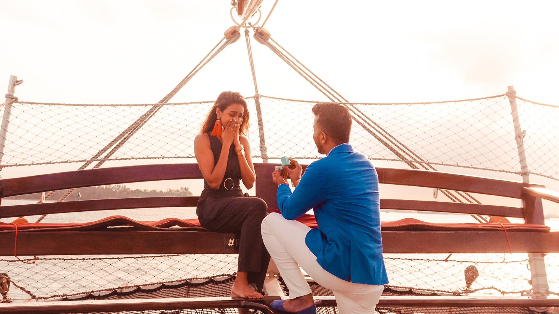 Why a Dinner Cruise is the Ultimate Proposal Idea in Singapore_2