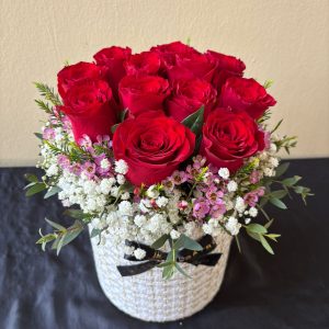 12 ROSES IN BOX